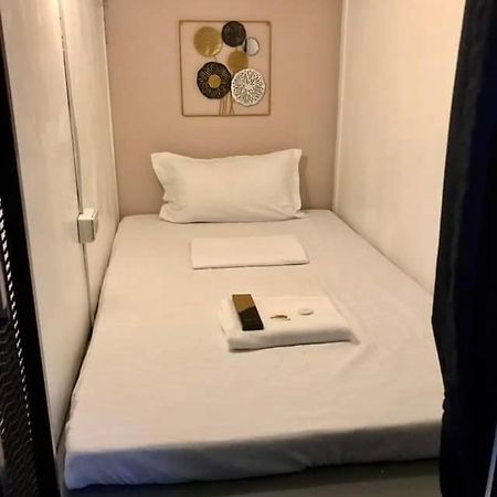 טאגיג Budget Transient Capsule Room Mirasol Near Bgc מראה חיצוני תמונה